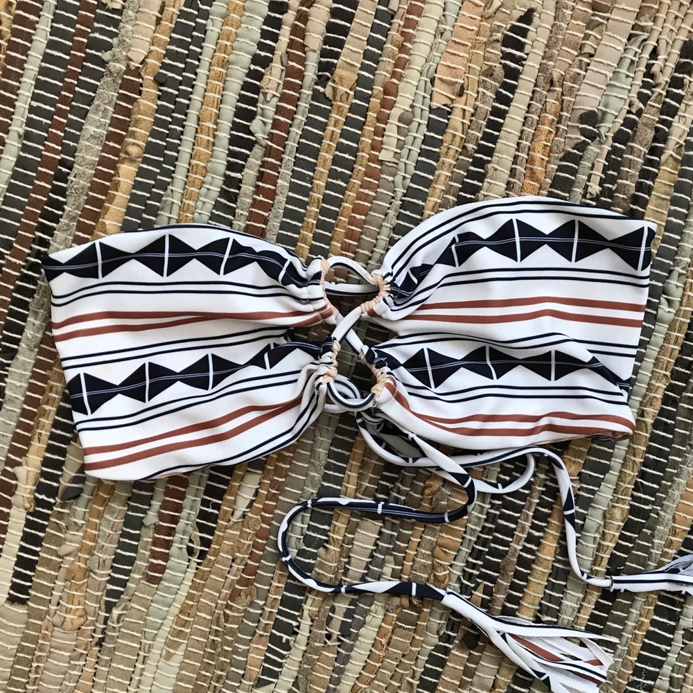 ACACIA SWIMWEAR LUMAHAI TOP IN TAPA